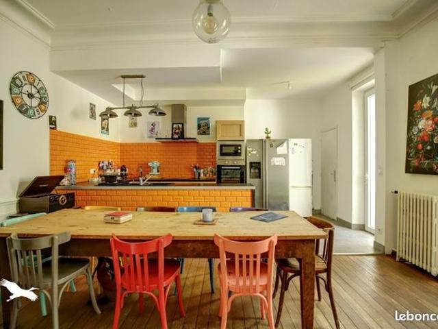 Maison 7 pièces 250 m²