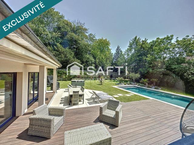 Maison 7 pièces 250 m²