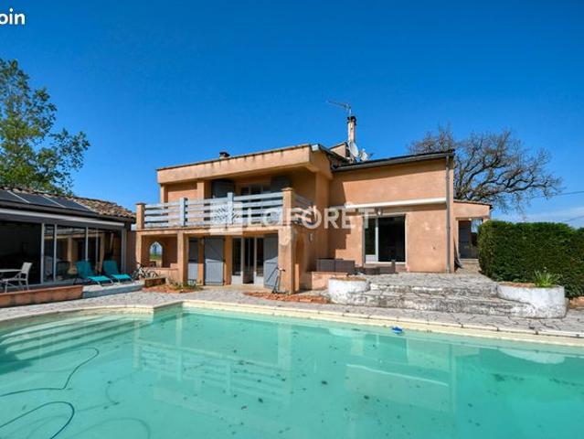 Maison 7 pièces 250 m²