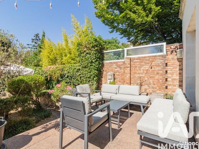 Maison 7 pièces 250 m²