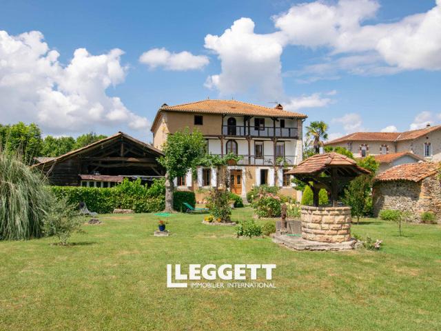 Maison 7 pièces 250 m²