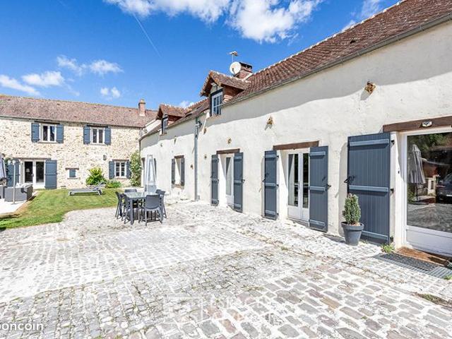 Maison 7 pièces 250 m²