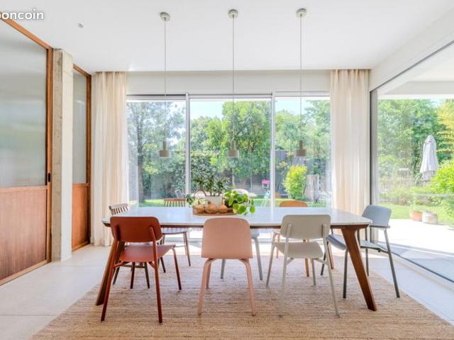 Maison 7 pièces 250 m²