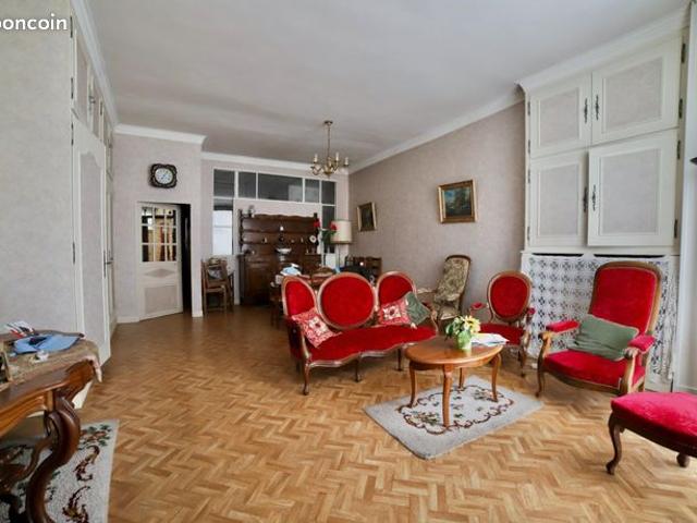 Maison 7 pièces 250 m²