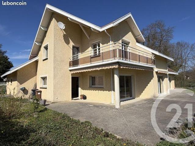 Maison 7 pièces 250 m²