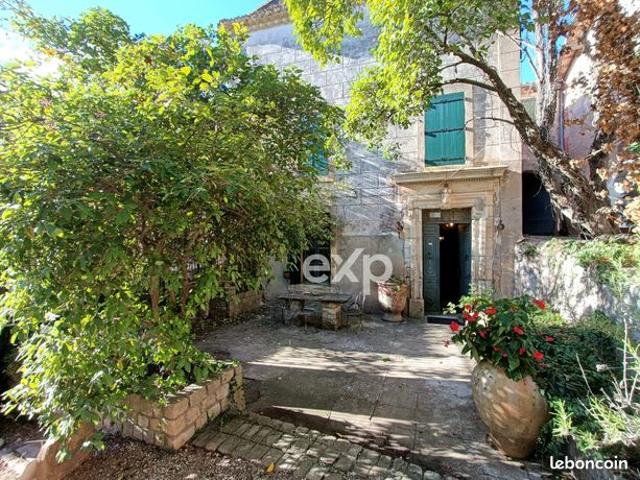 Maison 7 pièces 250 m²