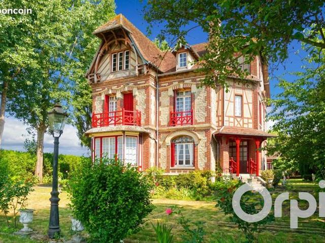 Maison 7 pièces 250 m²
