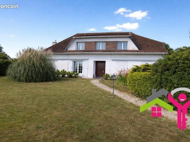 Maison 7 pièces 250 m²