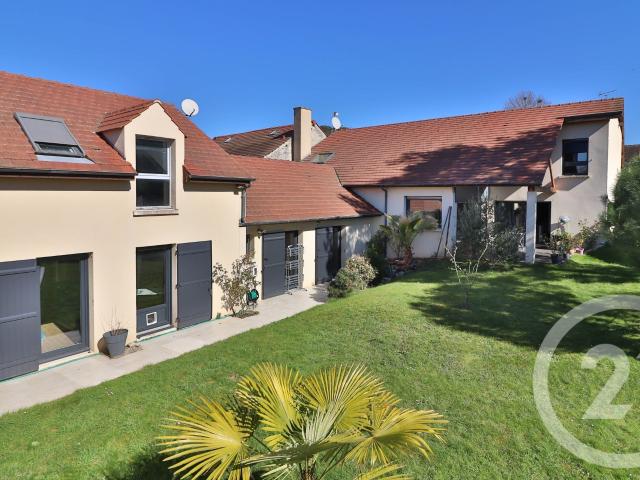 Maison 7 pièces 250 m²
