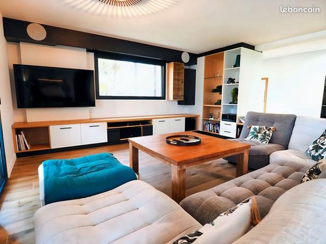 Maison 7 pièces 250 m²