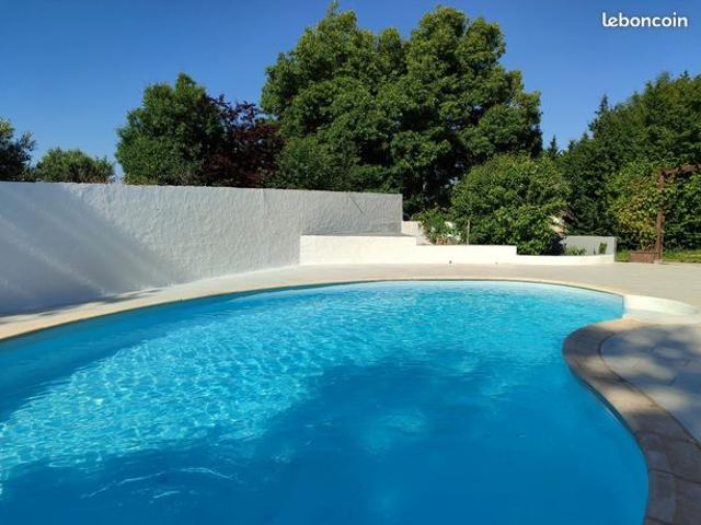 Maison 7 pièces 250 m²