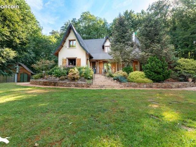 Maison 7 pièces 250 m²