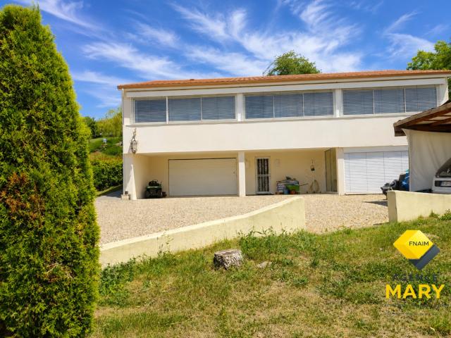 Maison 7 pièces 251 m²