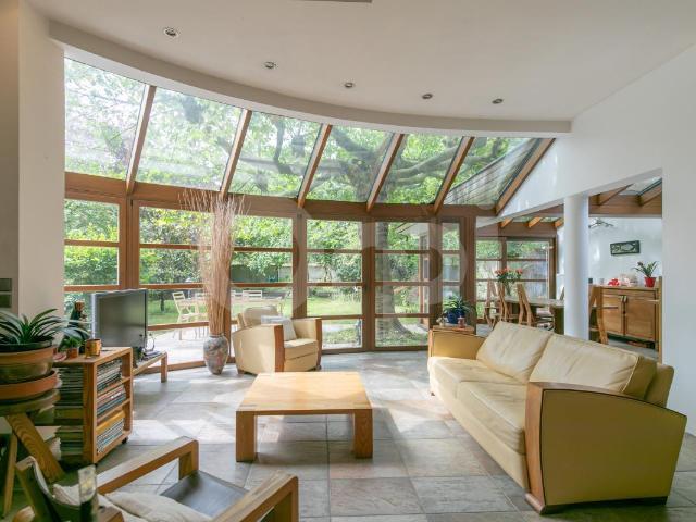 Maison 7 pièces 251 m²