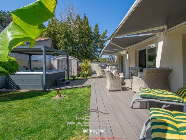 Maison 7 pièces 251 m²