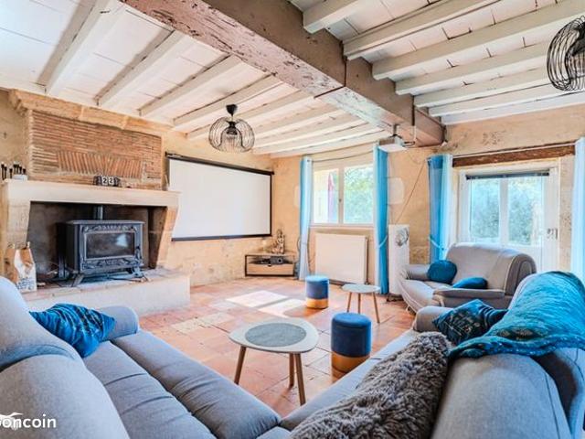 Maison 7 pièces 251 m²
