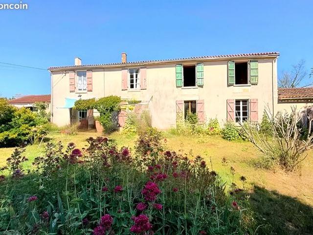 Maison 7 pièces 251 m²