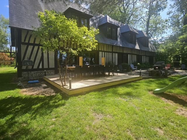 Maison 7 pièces 251 m²