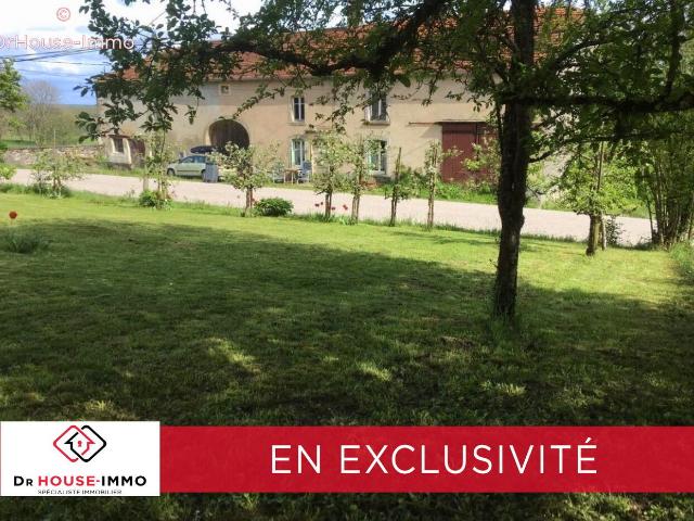 Maison 7 pièces 251 m²