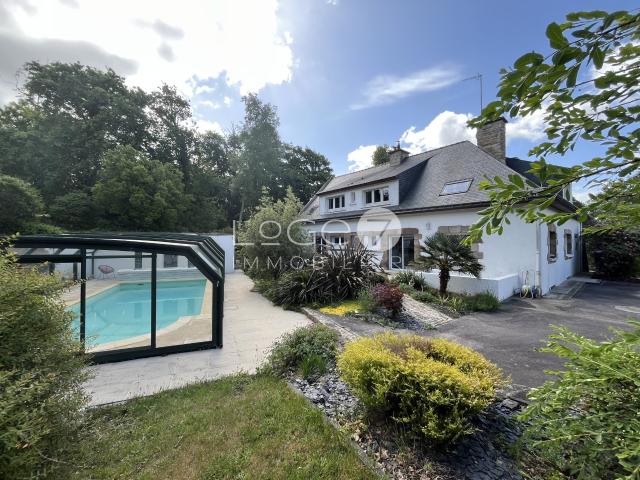 Maison 7 pièces 252 m²