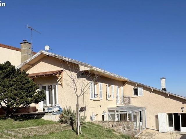 Maison 7 pièces 252 m²