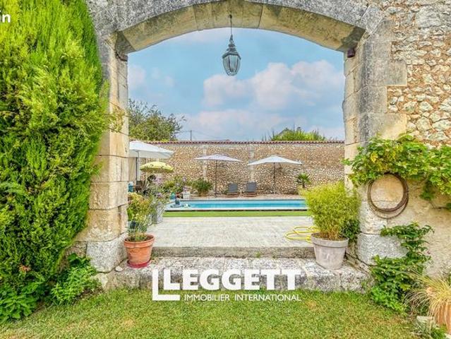 Maison 7 pièces 252 m²