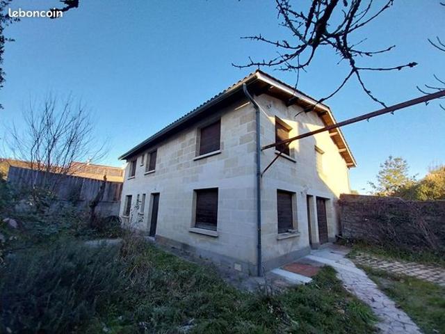 Maison 7 pièces 253 m²
