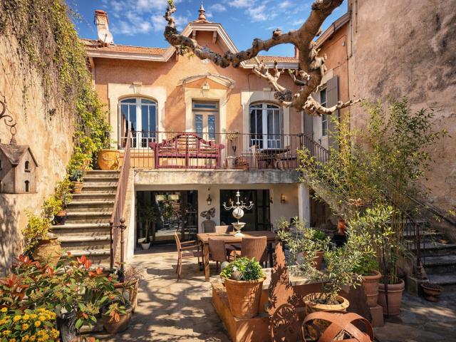 Maison 7 pièces 253 m²