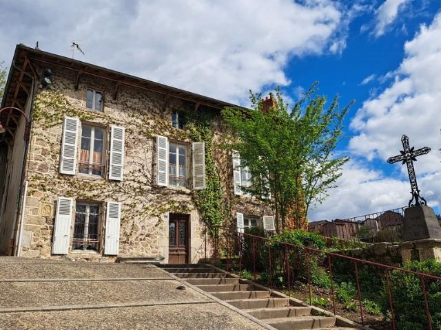 Maison 7 pièces 253 m²