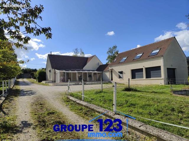 Maison 7 pièces 253 m²