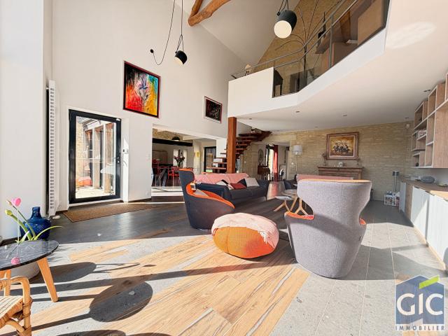 Maison 7 pièces 264 m²