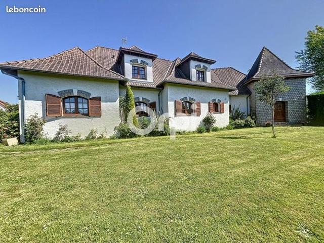 Maison 7 pièces 264 m²