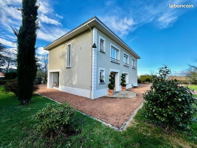Maison 7 pièces 264 m²