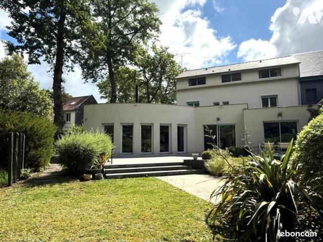 Maison 7 pièces 264 m²