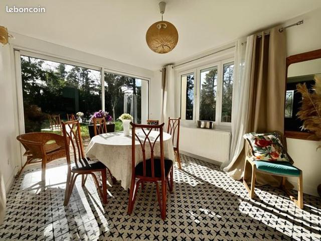 Maison 7 pièces 264 m²