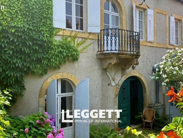 Maison 7 pièces 264 m²