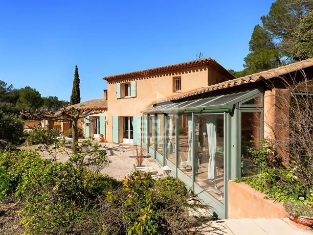 Maison 7 pièces 264 m²
