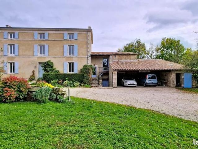 Maison 7 pièces 264 m²