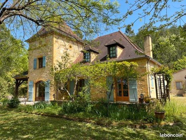 Maison 7 pièces 264 m²