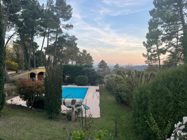 Maison 7 pièces 265 m²