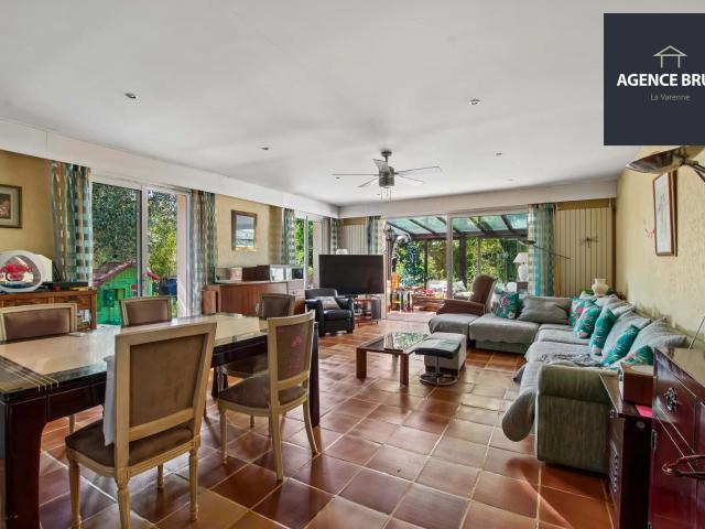 Maison 7 pièces 265 m²