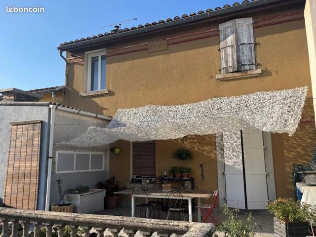 Maison 7 pièces 265 m²