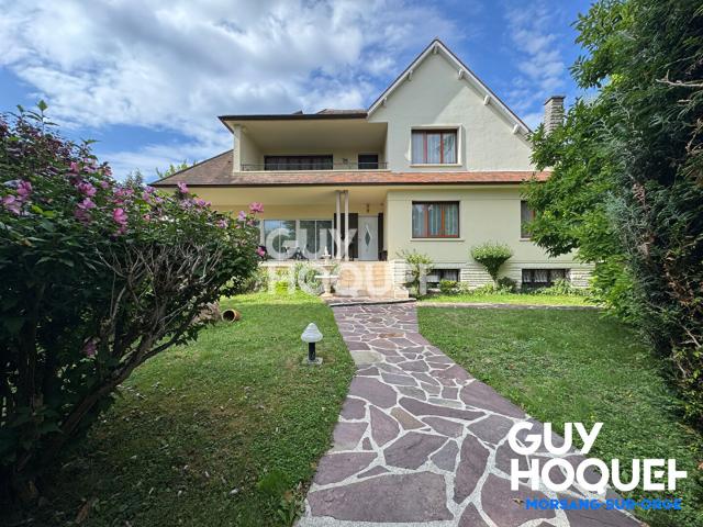 Maison 7 pièces 265 m²