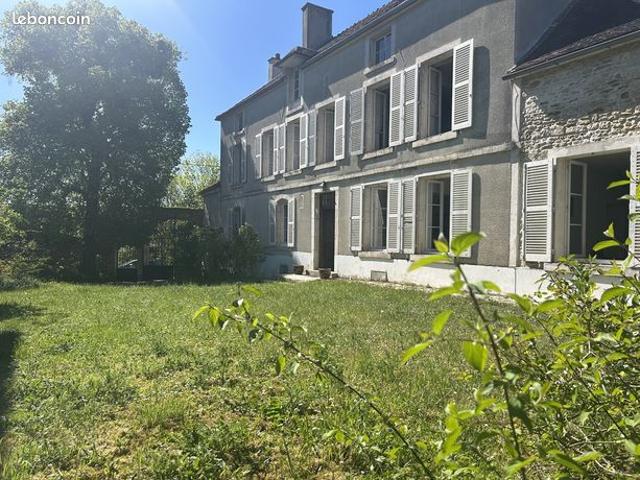 Maison 7 pièces 265 m²