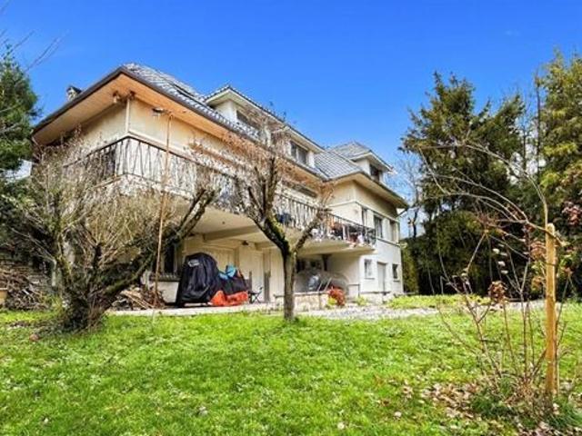 Maison 7 pièces 265 m²