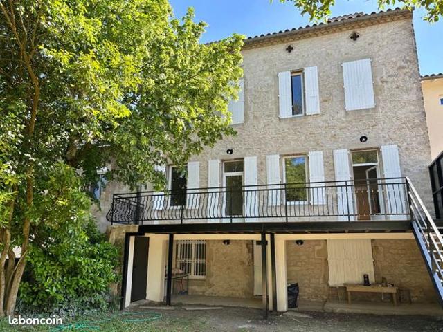 Maison 7 pièces 265 m²
