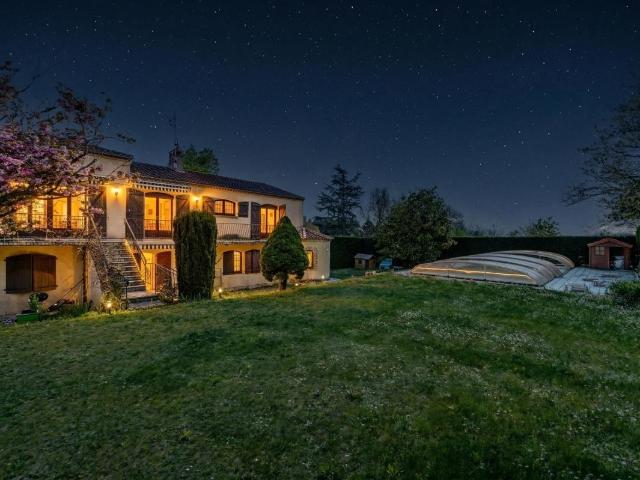 Maison 7 pièces 266 m²
