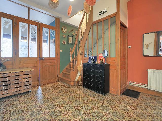 Maison 7 pièces 266 m²