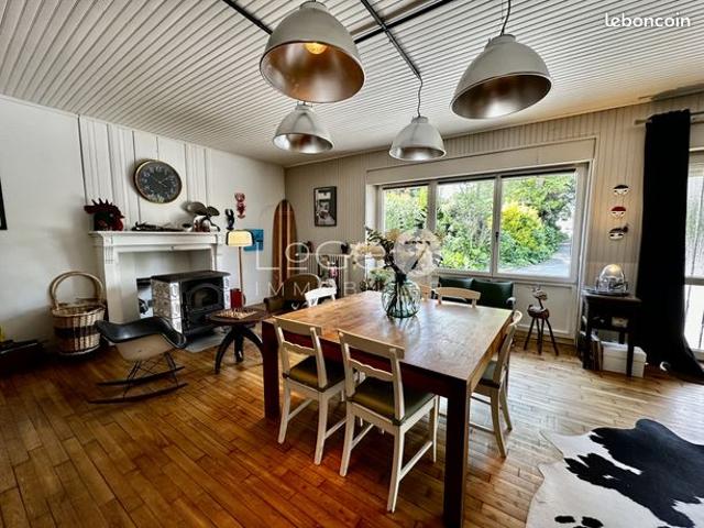Maison 7 pièces 266 m²