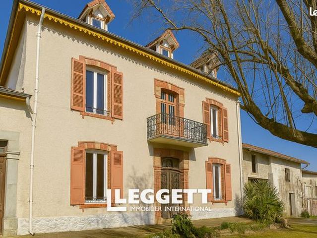 Maison 7 pièces 266 m²